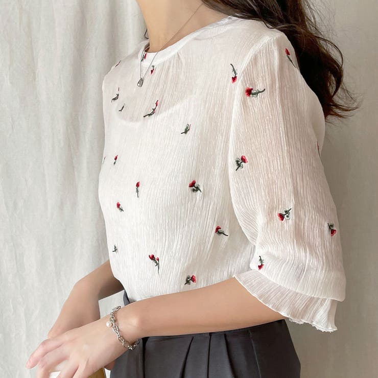 花柄刺繍ブラウス[品番：AMTW0004146]｜JUNOAH（ジュノア ）の