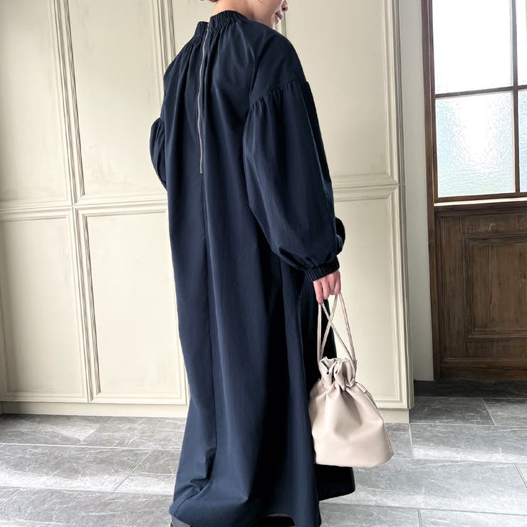 バックメタルファスナーロングワンピース[品番：AMTW0004283]｜JUNOAH