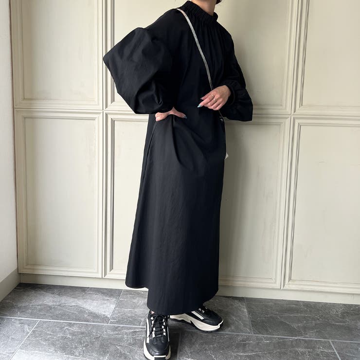 バックメタルファスナーロングワンピース[品番：AMTW0004283]｜JUNOAH