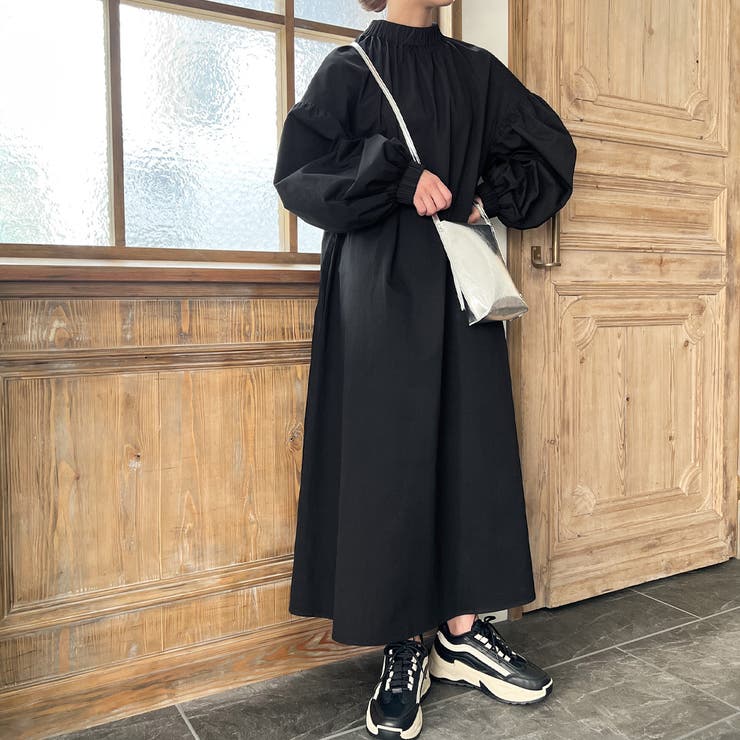 バックメタルファスナーロングワンピース[品番：AMTW0004283]｜JUNOAH