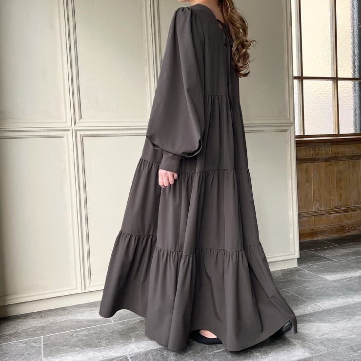 バックリボンティアードマキシワンピース[品番：AMTW0004243]｜JUNOAH