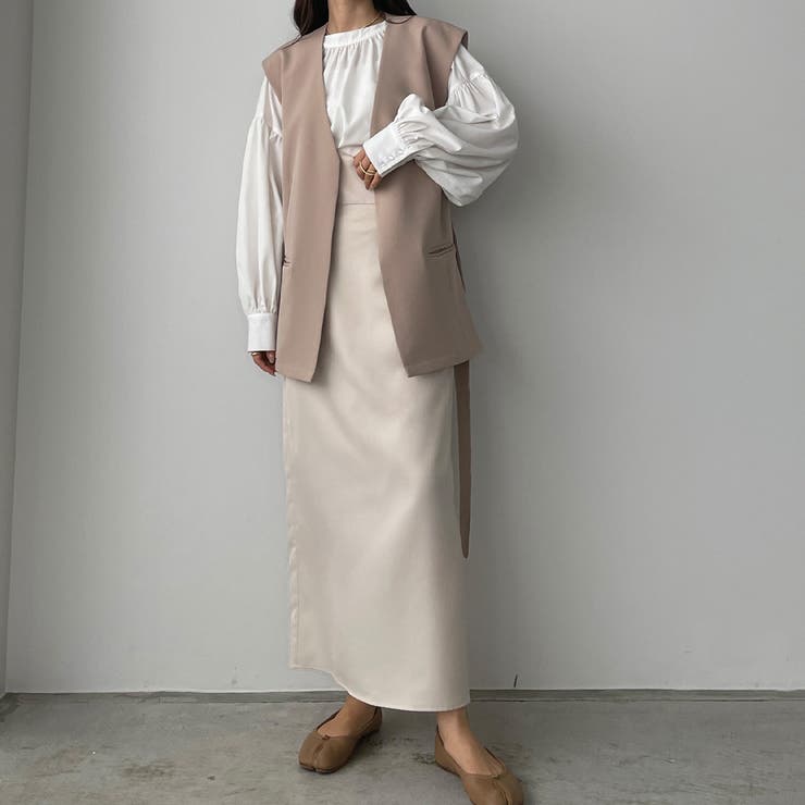Louere ノーカラーVネックベルト付きベスト[品番：AMTW0004898