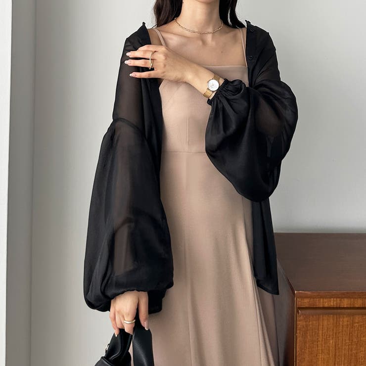 Louere パフスリーブシアーノーカラーシャツ[品番：AMTW0005750