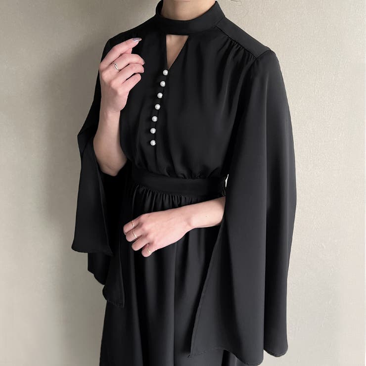 ブラック | スリットスリーブパールデザインフレアワンピース | JUNOAH