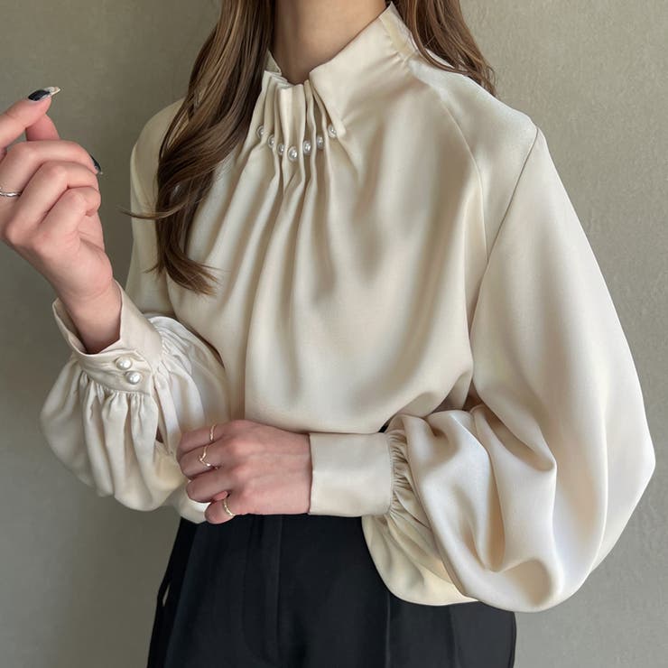 アイボリー | パール釦ウエーブタックブラウス | JUNOAH