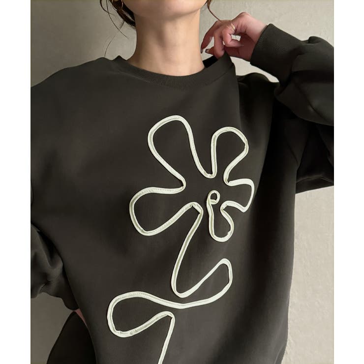 フラワー柄裏起毛プルオーバー[品番：AMTW0011750]｜JUNOAH（ジュノア