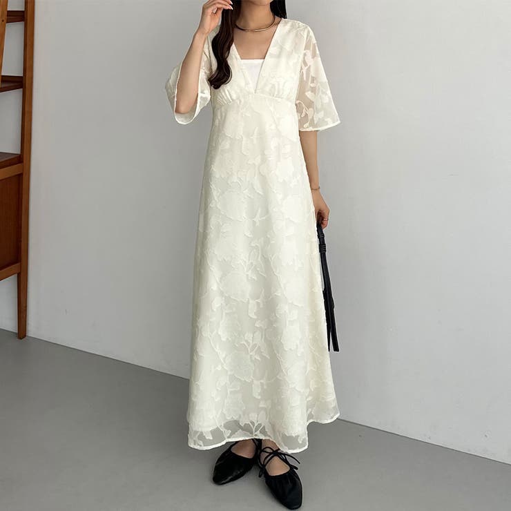 callautia シアーフラワージャガードVネックワンピース[品番