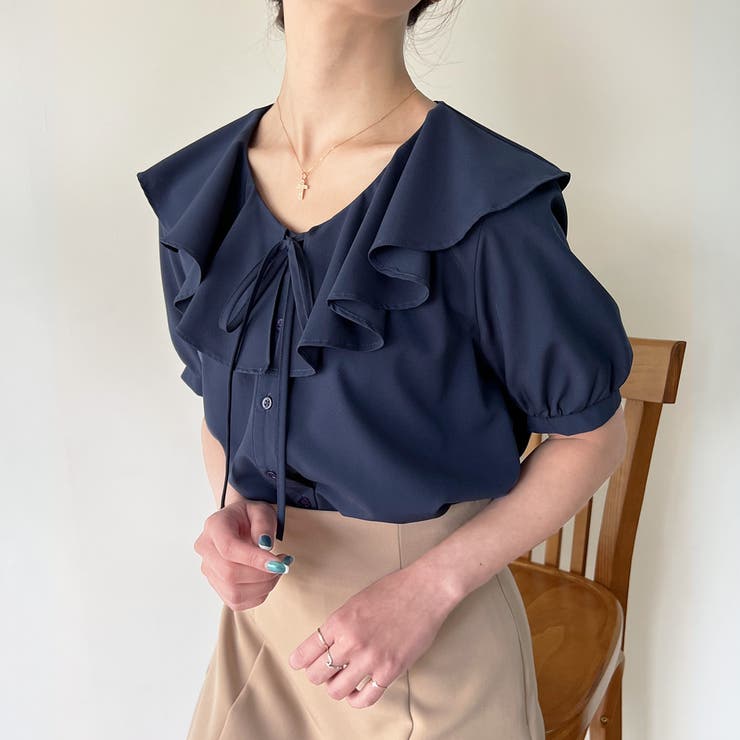 ラッフルカラー半袖ブラウス[品番：AMTW0004006]｜JUNOAH（ジュノア