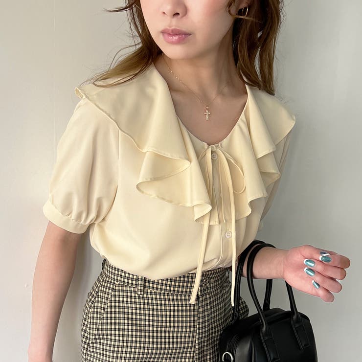 ラッフルカラー半袖ブラウス[品番：AMTW0004006]｜JUNOAH
