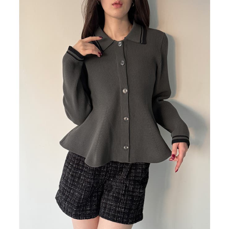 チャコール | ポロ襟ライン入りペプラムデザインニット | JUNOAH