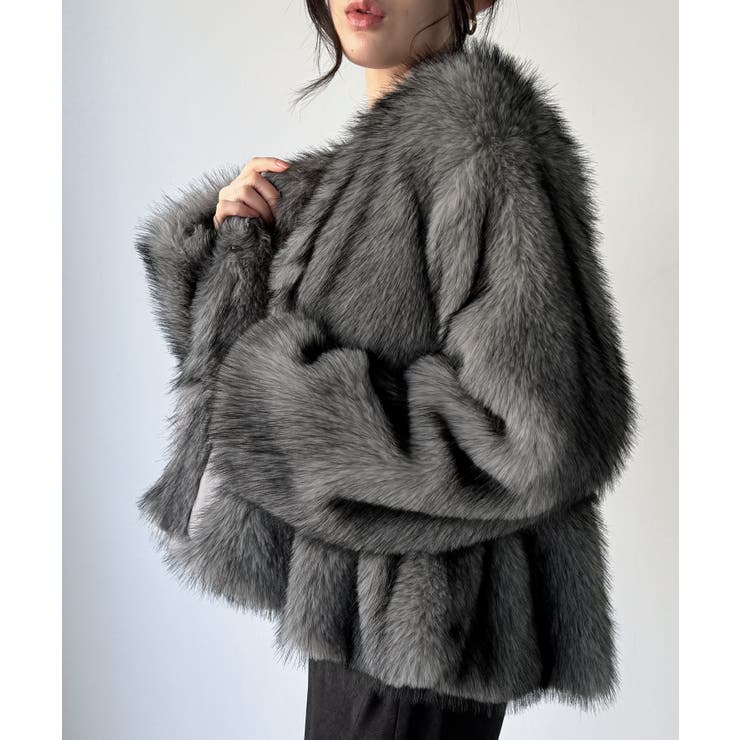 ペプラムフェイクファーショートコート[品番：AMTW0012853]｜JUNOAH