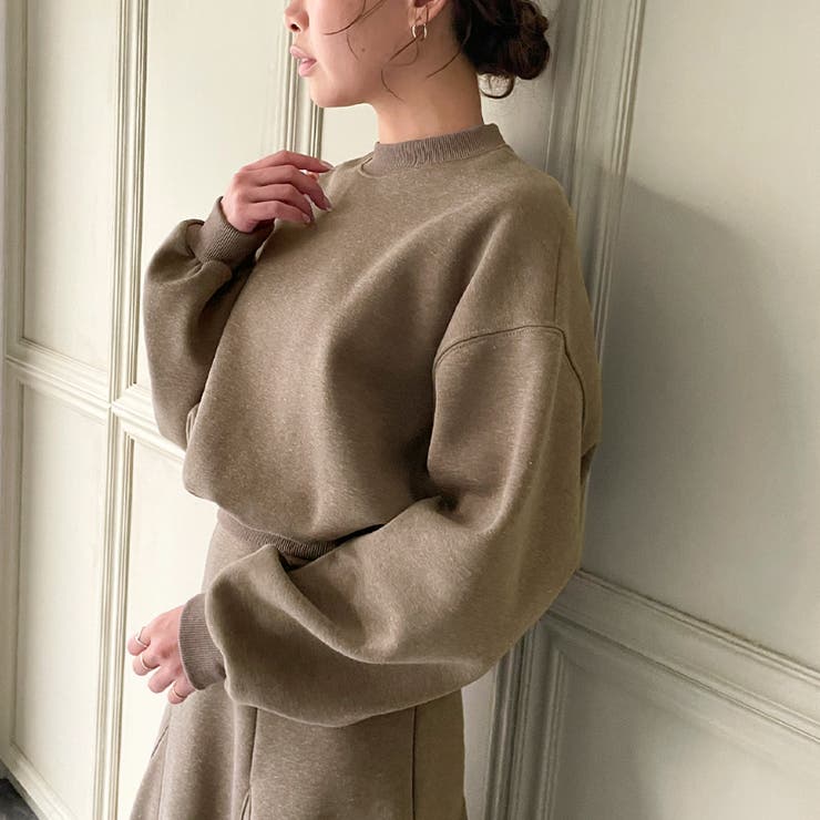 ショート丈トレーナー&マーメイドスカート スウェット