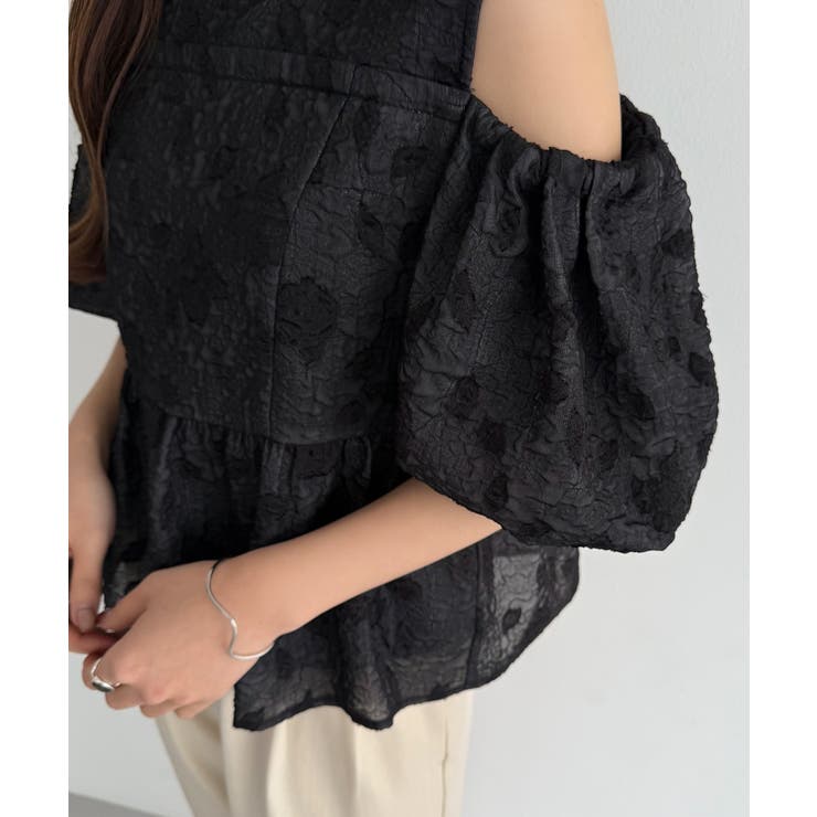 人気ブラック完売⭐︎ジャガードオフショルブラウス フクレジャガードオフショル ブラウス|ANAYI OFFICIAL ONLINE