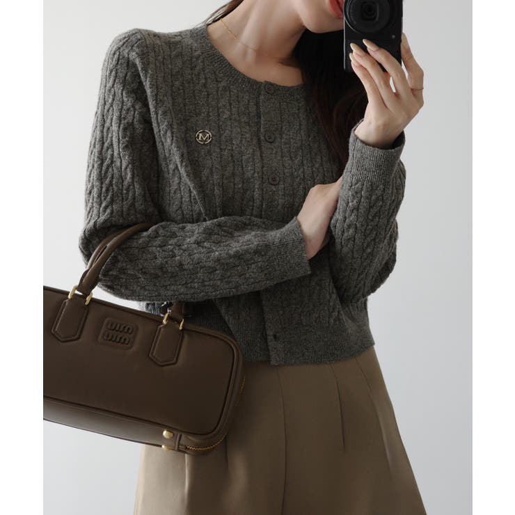 Meiru ロゴモチーフケーブルショートニットカーディガン | JUNOAH | 詳細画像13 