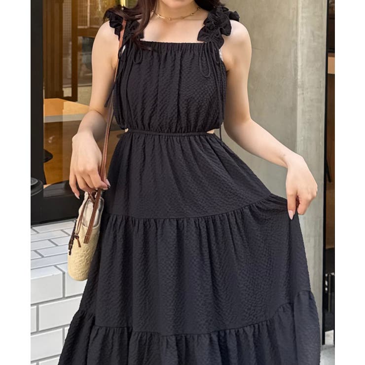 ブラック | ギャザーショルダーサイドカットティアードワンピース | JUNOAH