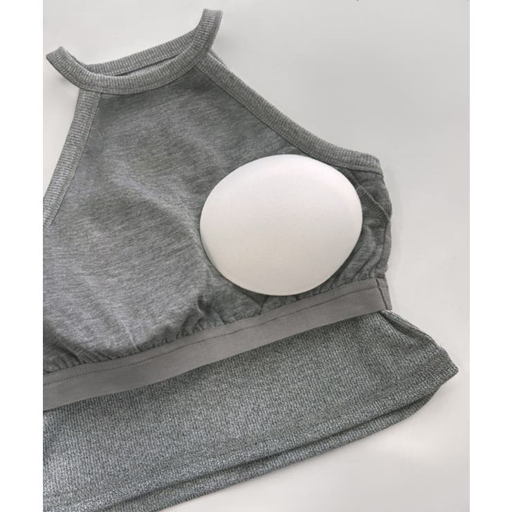 ❗️最終値下げ❗️CLANE ベージュ ホルターネック タンクトップ ❗️最終値下げ❗️CLANE ベージュ ホルターネック タンクトップ