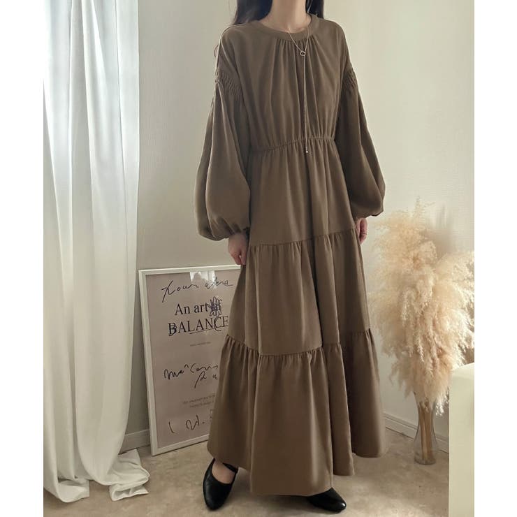 ベージュ | バックリボンティアードワンピース（薄手、裏地なし） | LAUIR