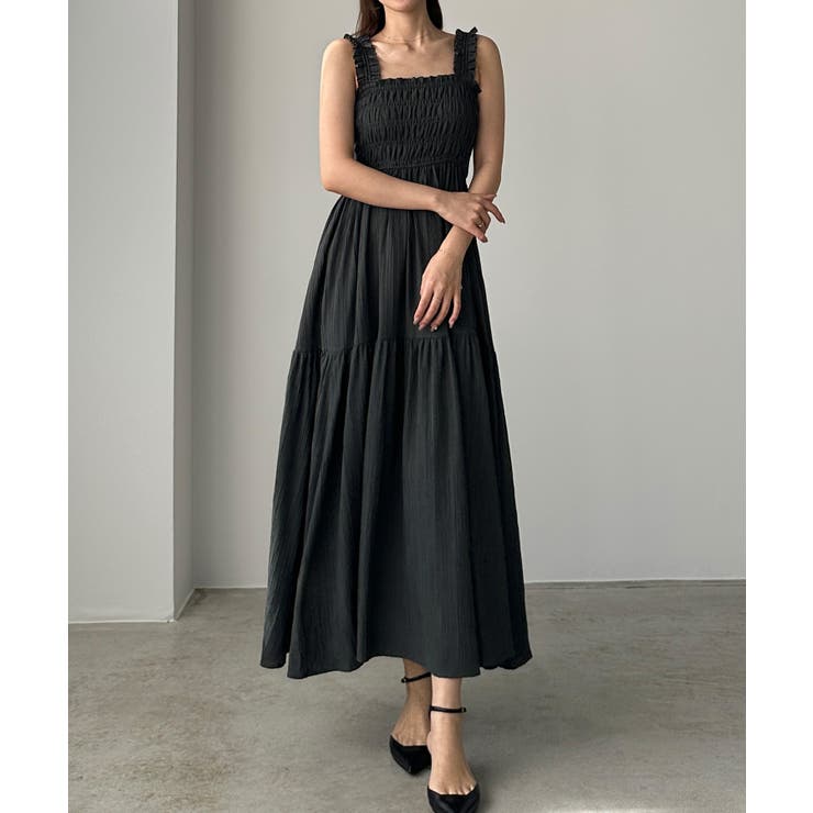 Louere フリルショルダーシャーリングキャミワンピース[品番