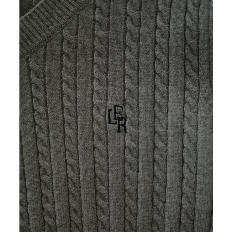 Louere Vネックロゴ刺繍ケーブルニットトップス | Louere | 詳細画像20 