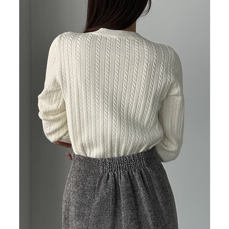 Louere Vネックロゴ刺繍ケーブルニットトップス | Louere | 詳細画像6 