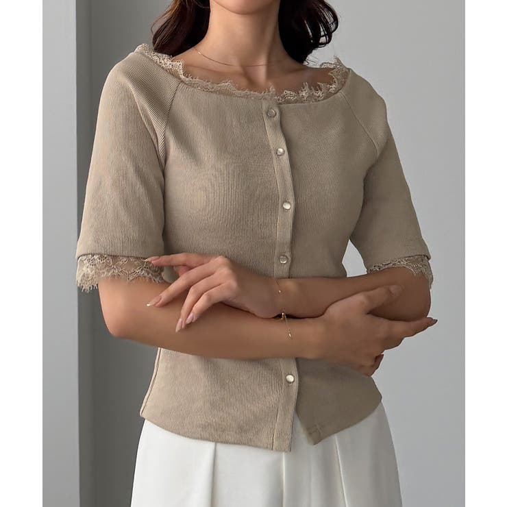 グレージュ | Louere オフショルレーストリムカットソートップス | Louere