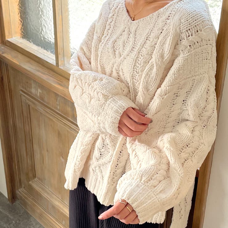 Vネックケーブル編みモールニット[品番：AMTW0002373]｜JUNOAH