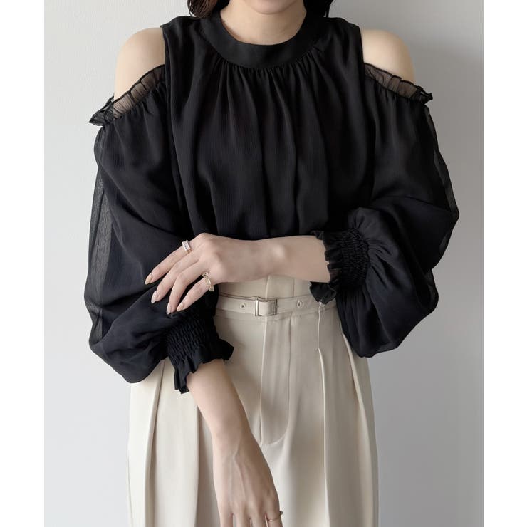ブラック | mipiarl  オフショルシアーギャザーブラウス | JUNOAH