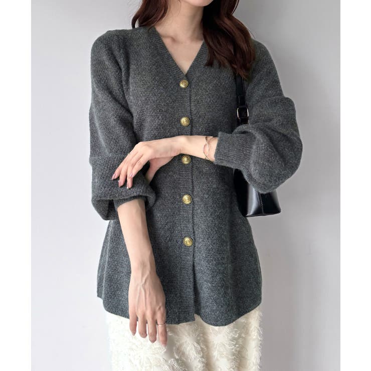 金ボタンペプラムニットカーディガン[品番：AMTW0011841]｜JUNOAH