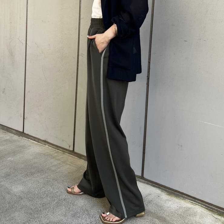最終値下げ　美品　ジアストゥジオス GIAstudios パンツ　センタープレス 最終値下げ 美品 ジアストゥジオス GIAstudios パンツ センター