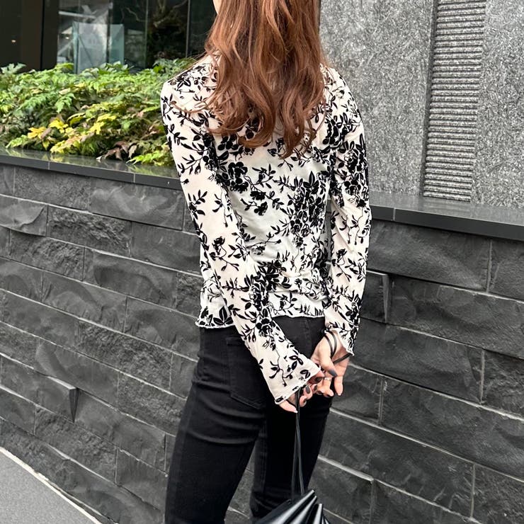 花柄シアートップス[品番：AMTW0010526]｜JUNOAH（ジュノア ）の