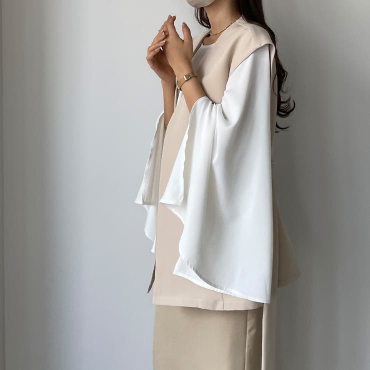 Louere ノーカラーVネックベルト付きベスト[品番：AMTW0004898