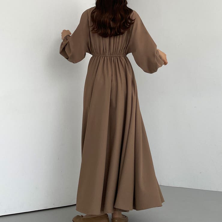 Louere ハイネックボリュームスリーブフレアワンピース[品番