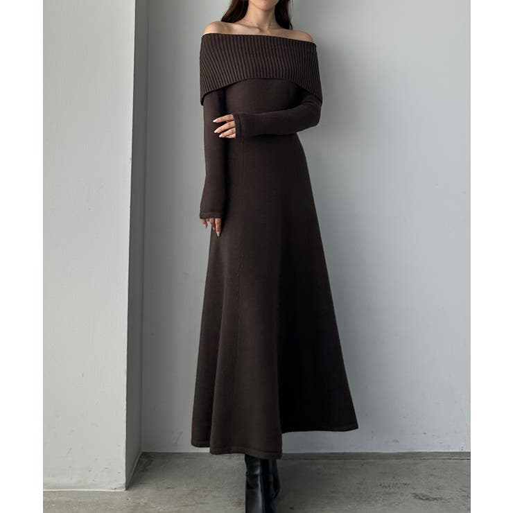 Louere オフショルフレアニットワンピース[品番：AMTW0011117]｜Louere