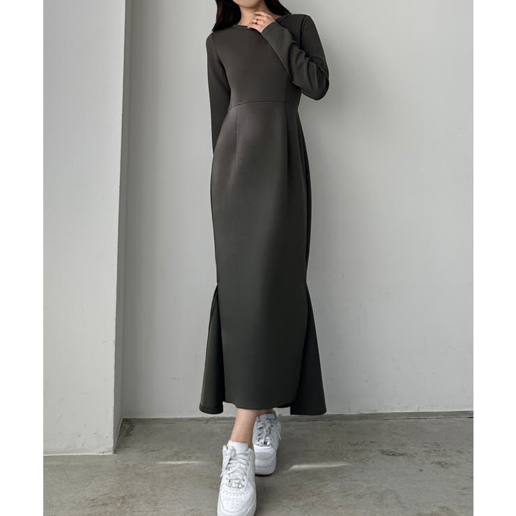 Louere 長袖ストレッチカットマーメイドワンピース[品番