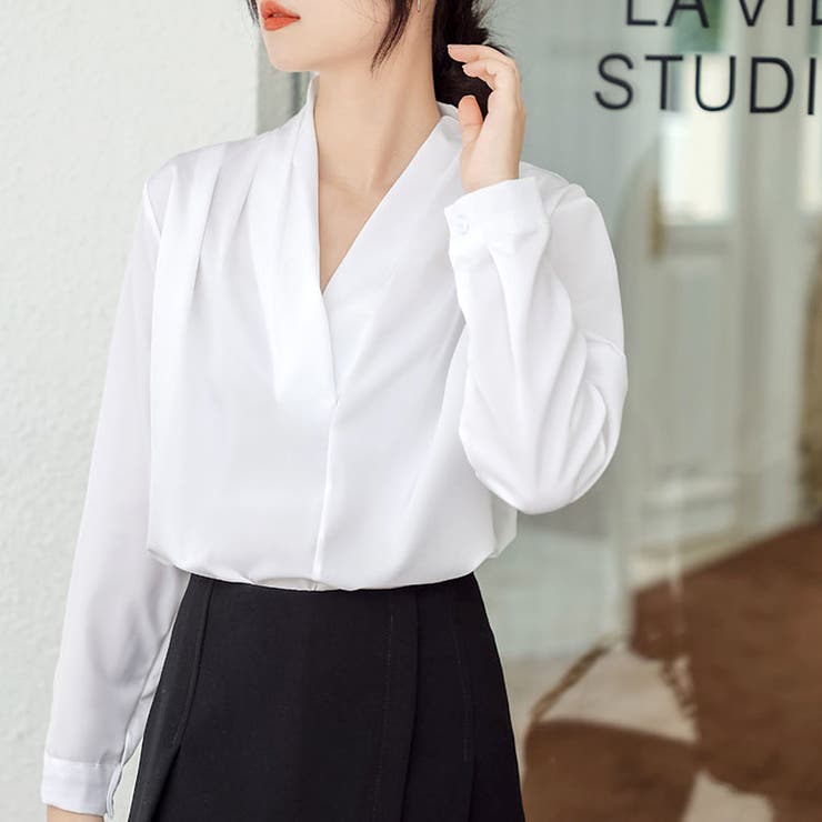 ホワイト | Vネックシンプル長袖シャツ レディース トップス | Dewlily