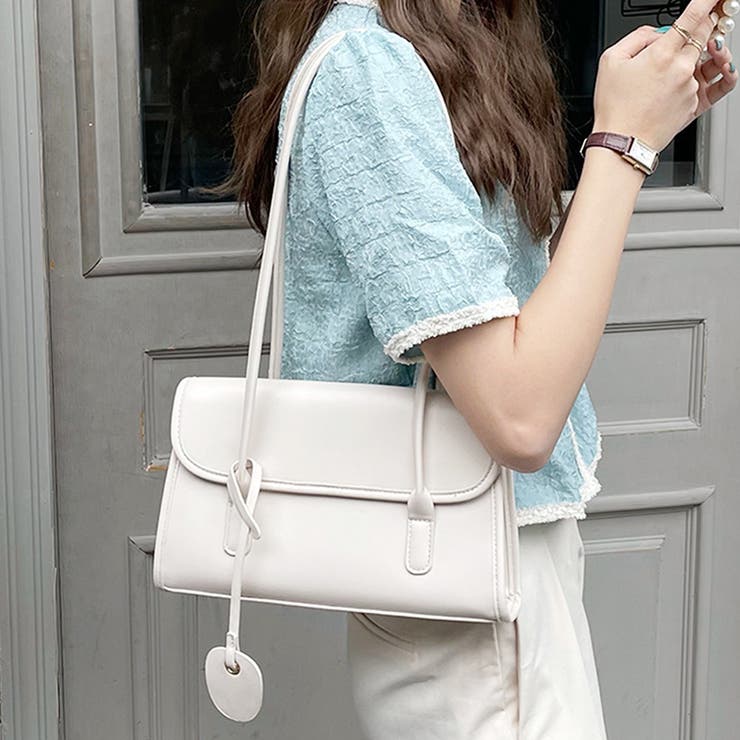 ホワイト | スクエアデザインショルダーバッグ レディース 無地 | Dewlily