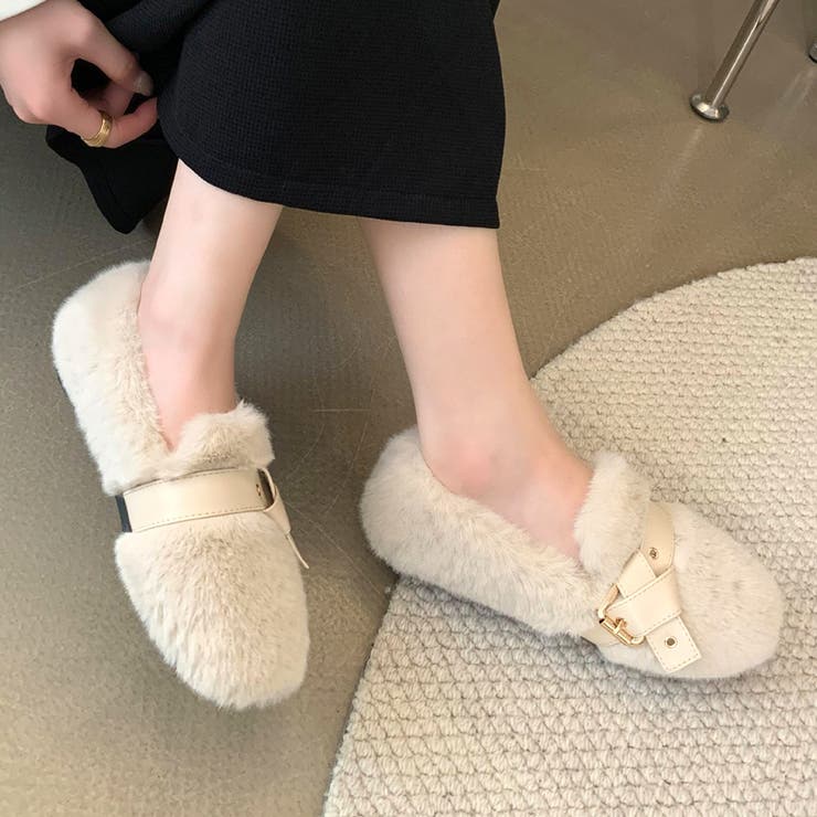 ホワイト | フェイクファーベルトシューズ レディース 10代 | Dewlily