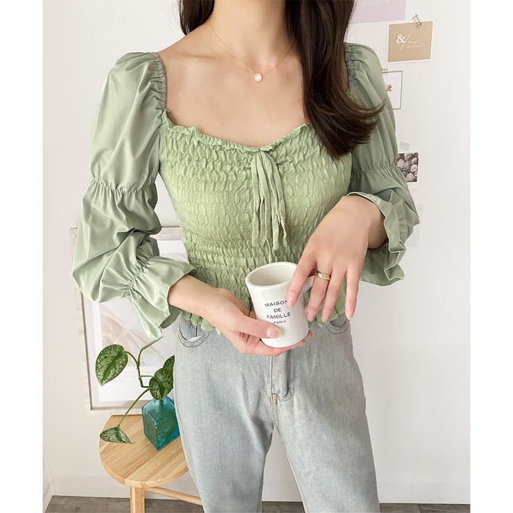 シャーリングパフスリーブトップス 韓国 ファッション | Dewlily | 詳細画像3 