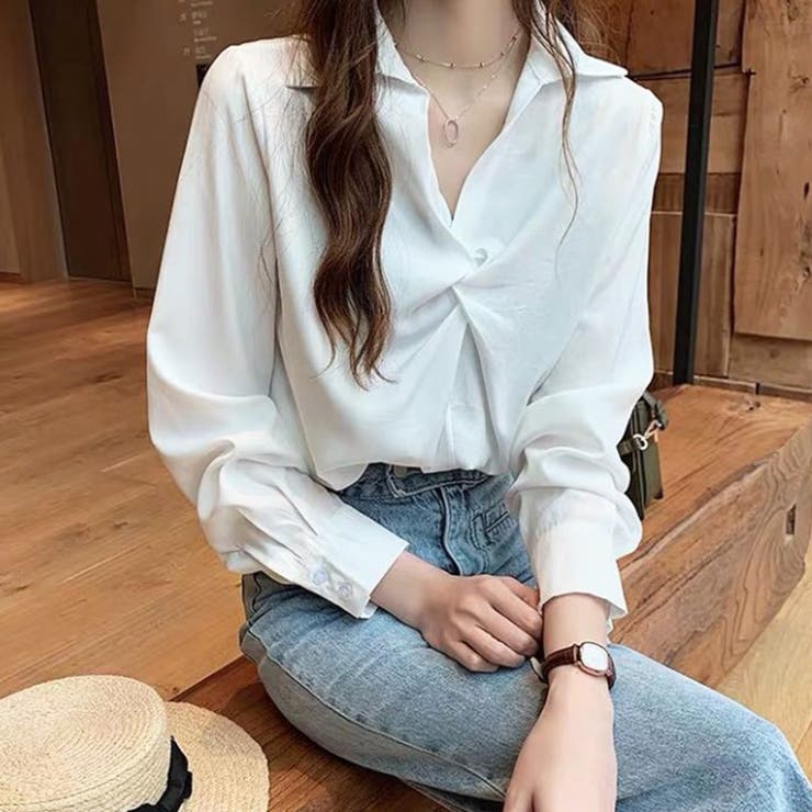 ホワイト | ツイストスキッパーブラウス レディース 長袖 | Amulet