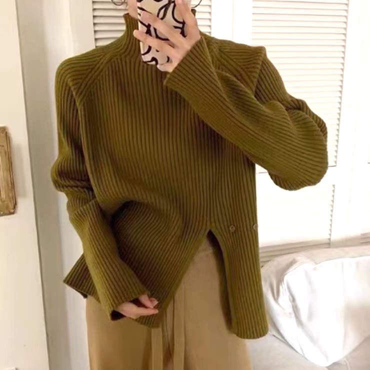 カーキ | スリット入りハイネックニット レディース トップス | Amulet