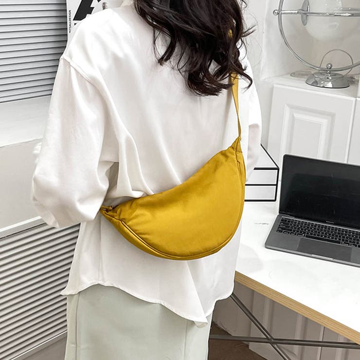 イエロー | ハーフムーンボディバッグ レディース 斜めがけ | Amulet