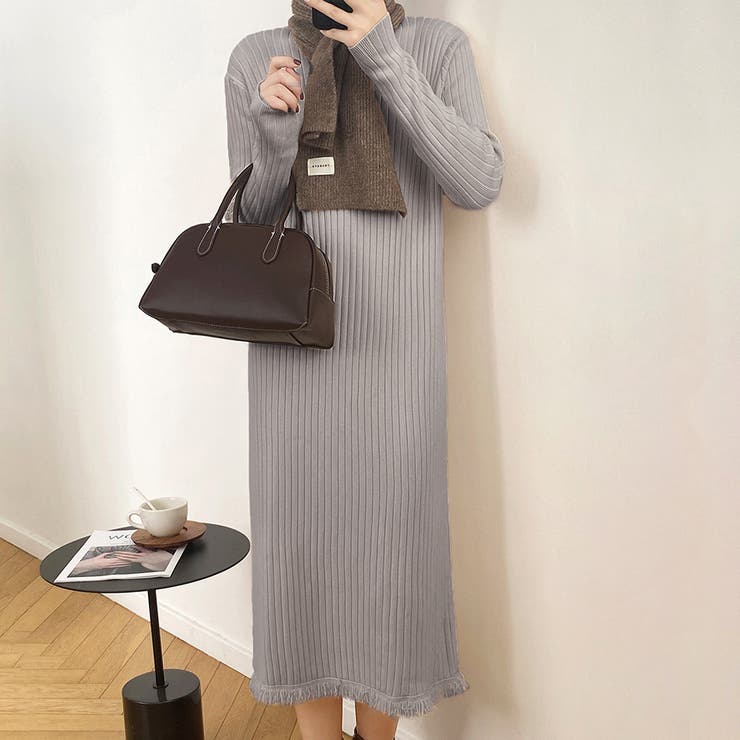 ベージュ | フリンジニットワンピース 秋 冬 | Amulet