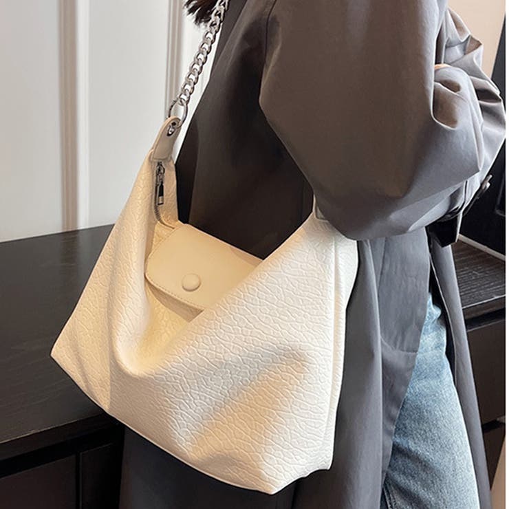 ホワイト | ビッグチェーンショルダーバッグ レディース 10代 | Amulet