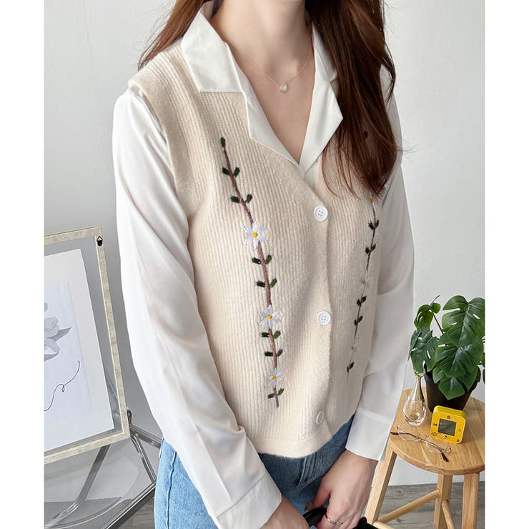 花柄刺繍ニットベスト レディース Vネック | Amulet | 詳細画像9 