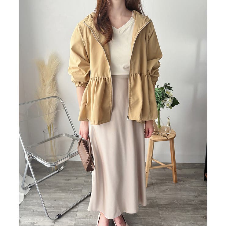 ギャザー切り替えフードブルゾン レディース アウター | Amulet | 詳細画像3 