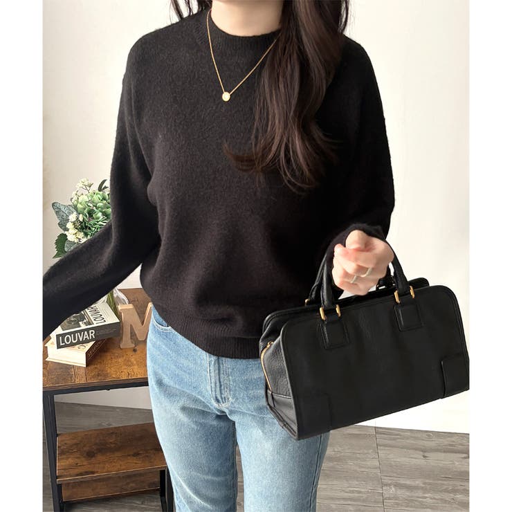 ブラック | ルーズフィットラウンドネックニットプルオーバー レディース 長袖 | Amulet