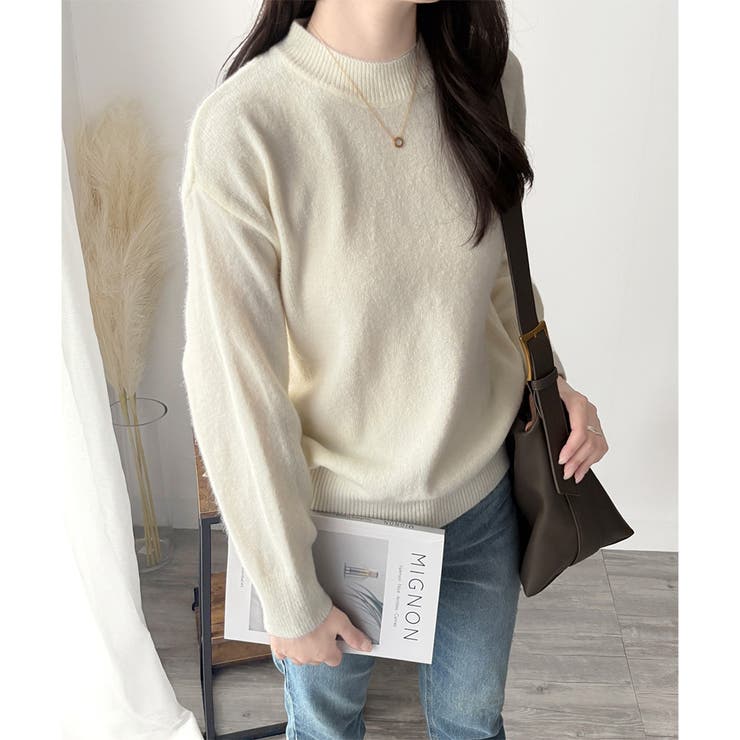 ホワイト | ルーズフィットラウンドネックニットプルオーバー レディース 長袖 | Amulet