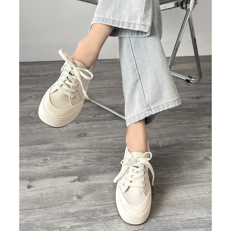 ホワイト | カジュアルシンプルスニーカー レディース 軽量 | Amulet