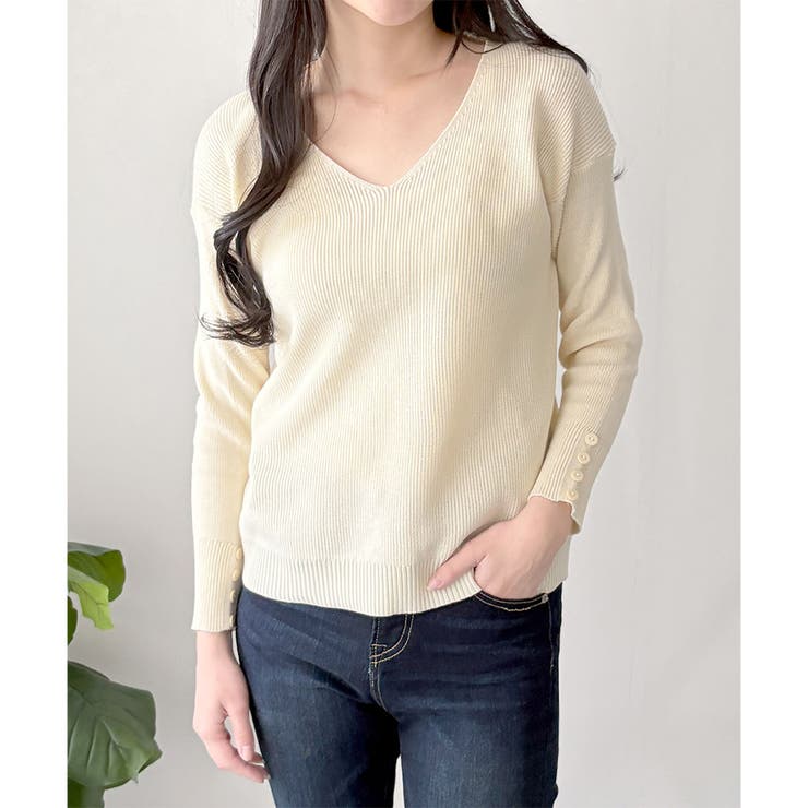 アイボリー | Vネック袖ボタンリブニット トップス 長袖 | Amulet