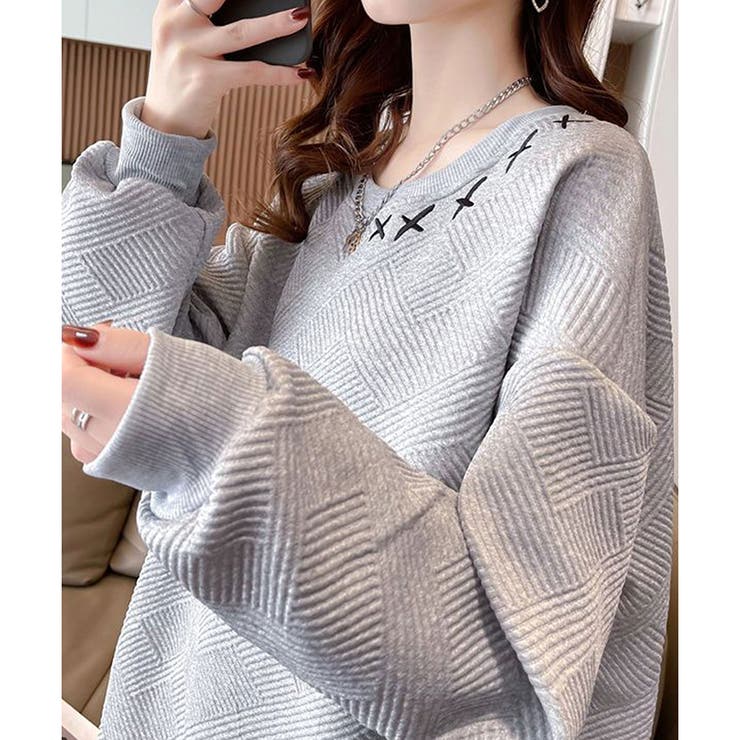 グレー | 配色刺繍プルオーバー ジャガード 立体柄 | Amulet
